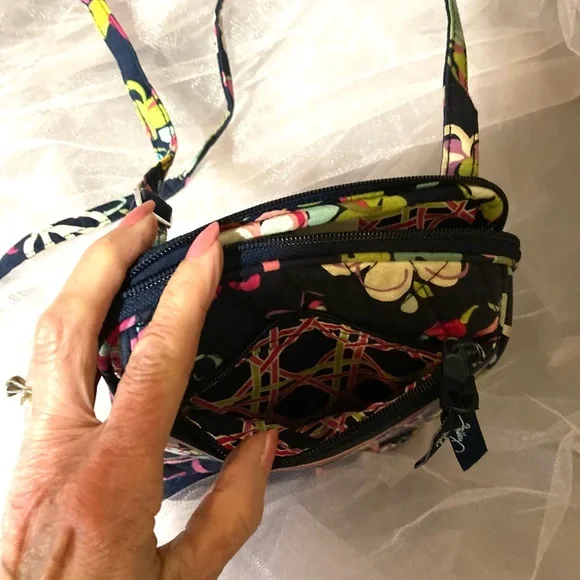 Vera Bradley Crossbody - Picture 6 of 6